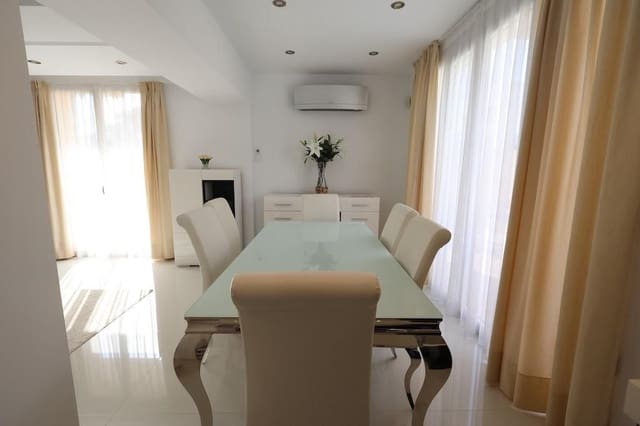 4 camera da letto Villa in vendita in Cabo Roig, Orihuela - 990.000 € (Rif: 10022723)