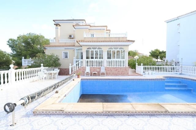 5 soveværelse Villa til salg i Lomas de Campoamor - Las Ramblas, Orihuela - € 830.000 (Ref: 10022726)