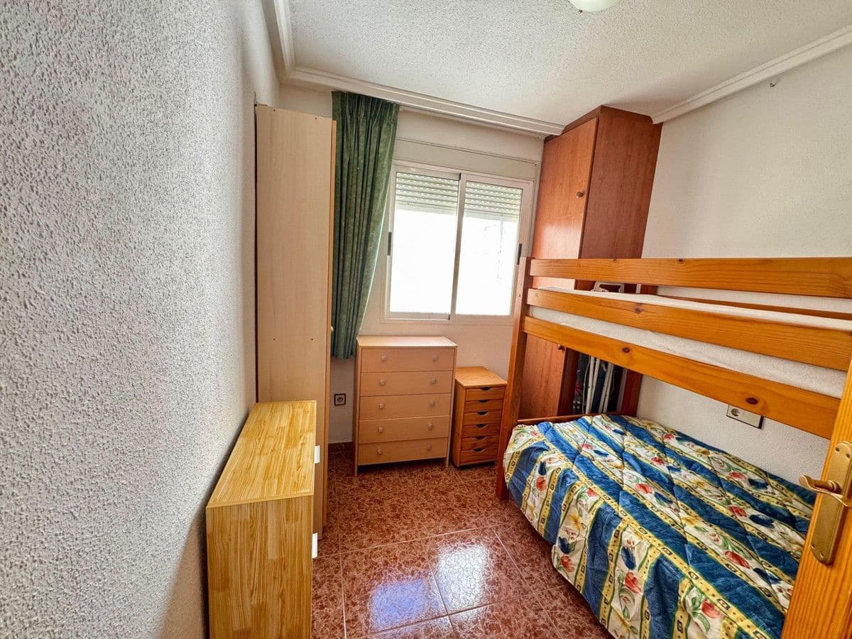 2 Zimmer Apartment zu verkaufen in Torrevieja mit Pool - 140.000 € (Ref: 10022730)