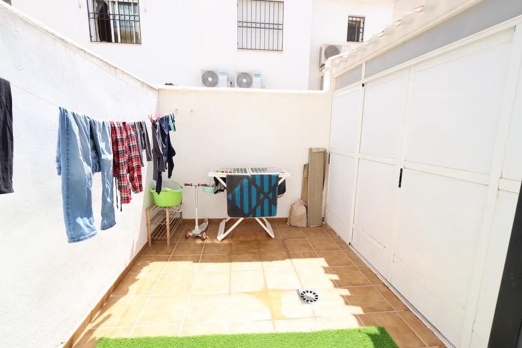 2 bedroom Apartment for sale in Pilar de la Horadada with pool - € 229,900 (Ref: 10022739)