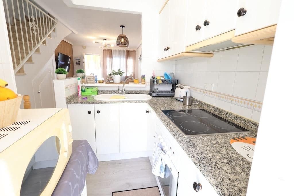 2 bedroom Apartment for sale in Pilar de la Horadada with pool - € 229,900 (Ref: 10022739)