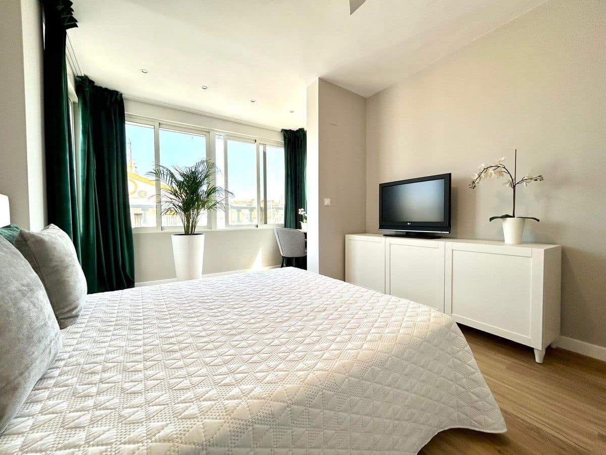 3 sypialnia Dom na sprzedaż w La Florida z basenem - 279 000 € (Ref: 10022746)