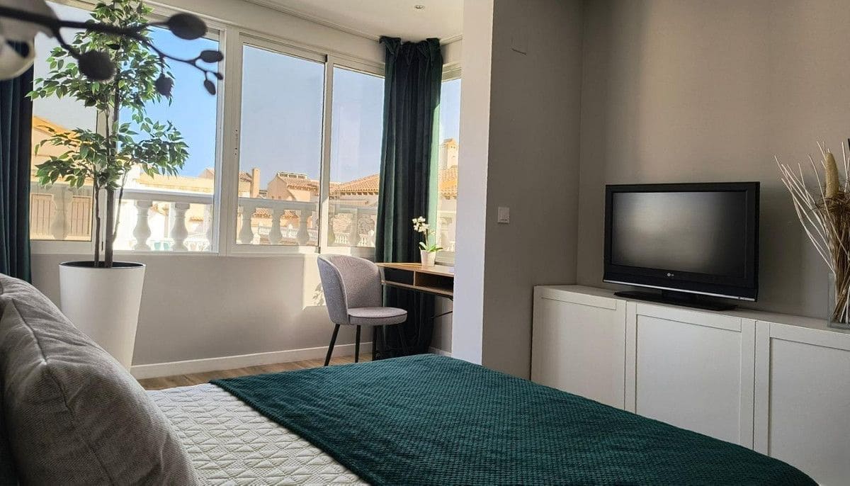 3 sypialnia Dom na sprzedaż w La Florida z basenem - 279 000 € (Ref: 10022746)