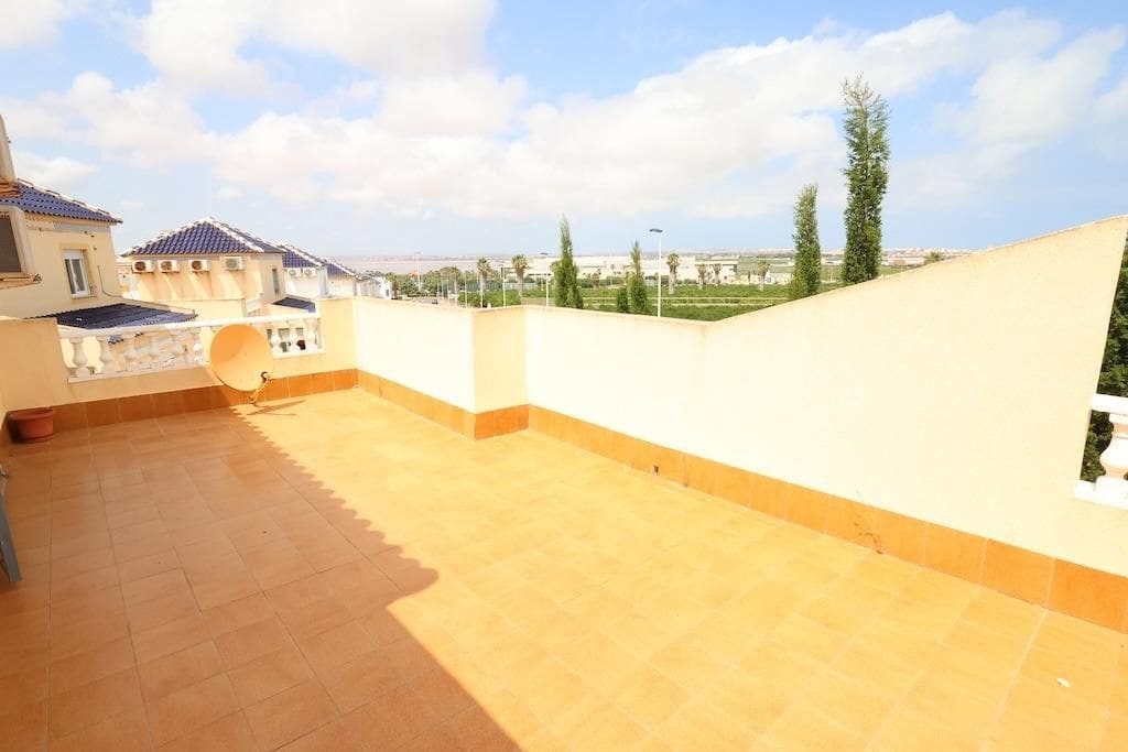 3 Zimmer Haus zu verkaufen in La Siesta mit Pool - 234.000 € (Ref: 10022749)