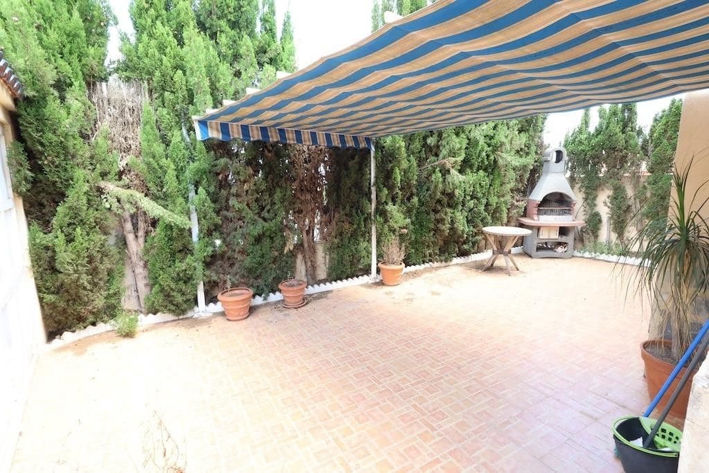 3 Zimmer Haus zu verkaufen in La Siesta mit Pool - 234.000 € (Ref: 10022749)