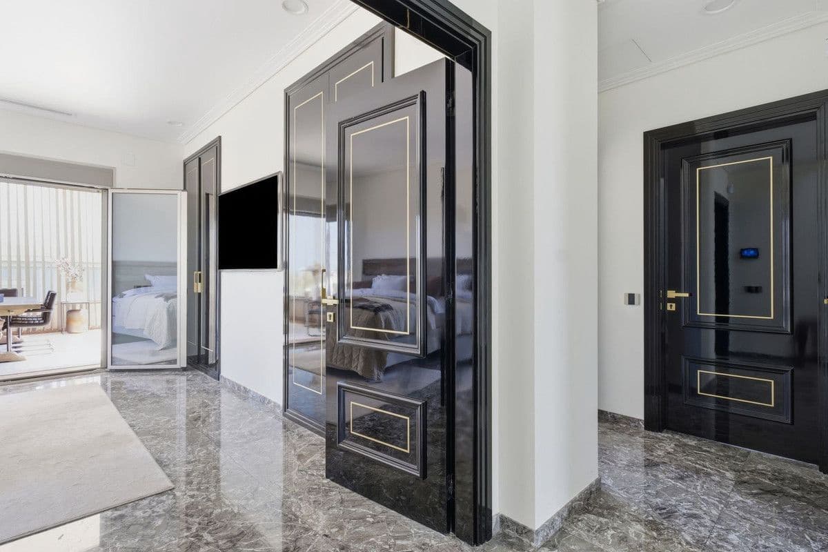 6 quarto Moradia para venda em La Zenia com piscina - 2 950 000 € (Ref: 10027483)