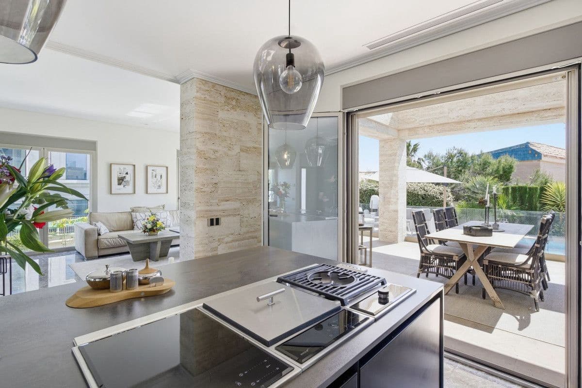 6 quarto Moradia para venda em La Zenia com piscina - 2 950 000 € (Ref: 10027483)