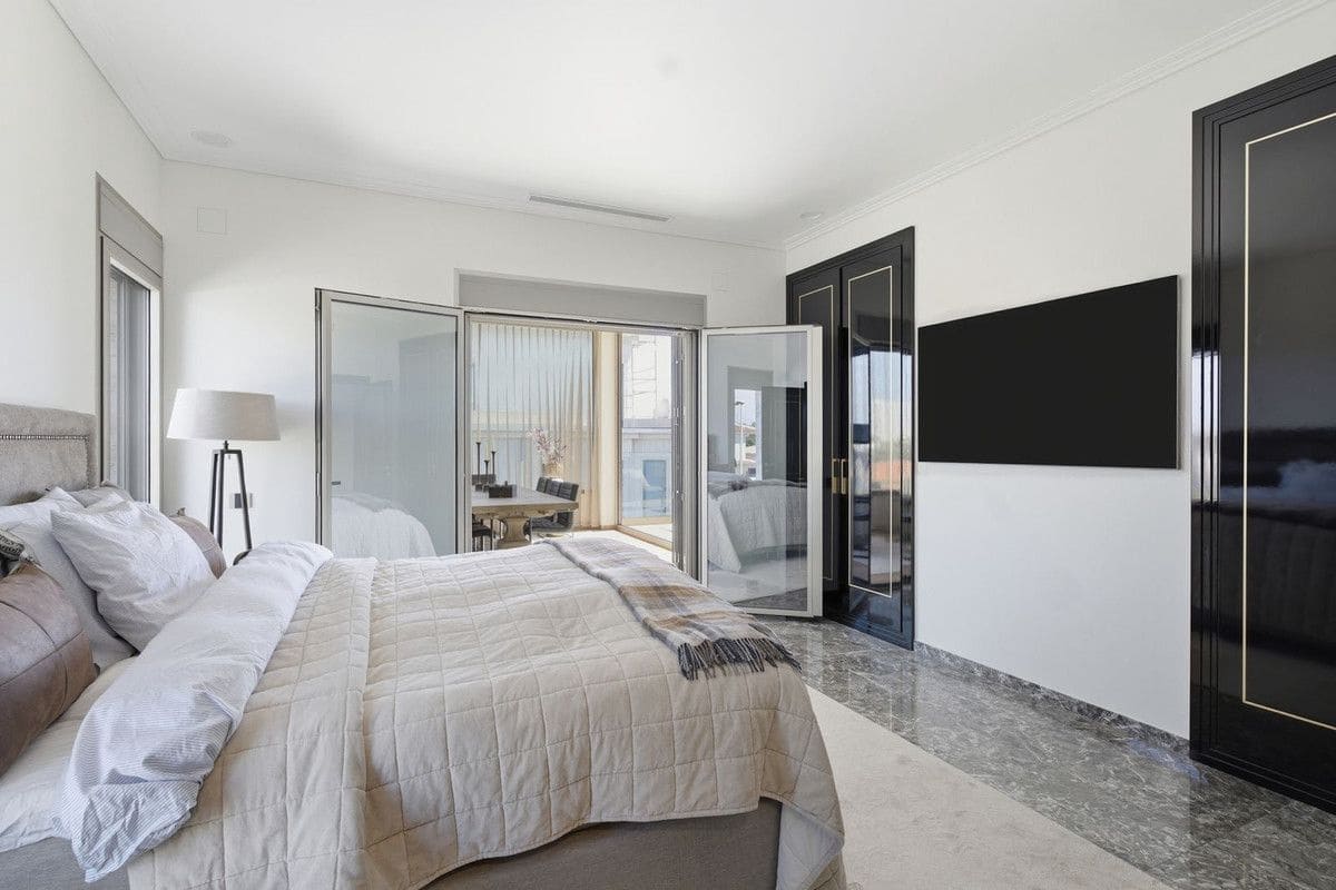 6 quarto Moradia para venda em La Zenia com piscina - 2 950 000 € (Ref: 10027483)