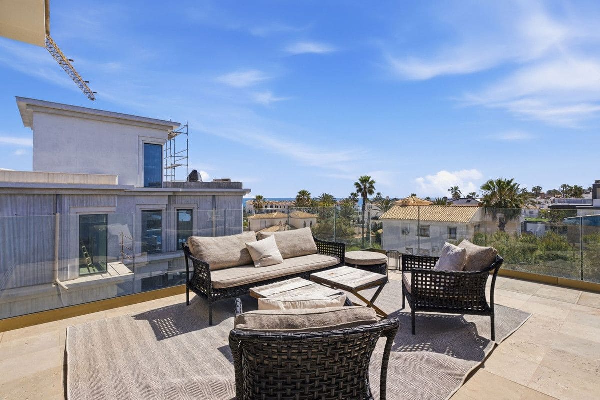 6 quarto Moradia para venda em La Zenia com piscina - 2 950 000 € (Ref: 10027483)