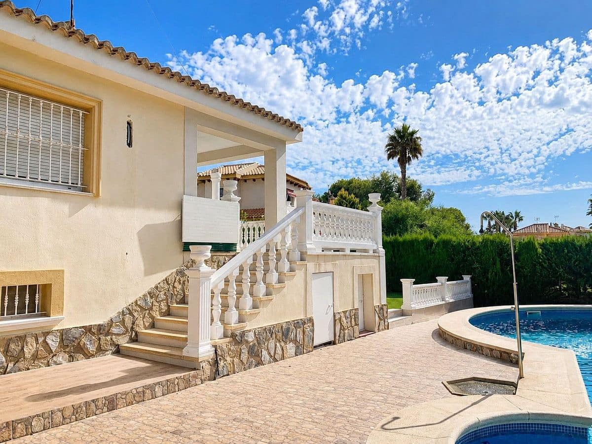 4 chambre Villa/Maison à vendre à La Regia avec piscine - 980 000 € (Ref: 10027484)