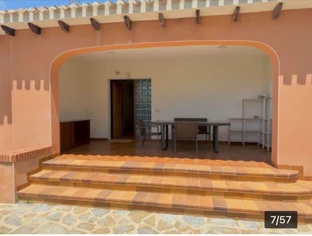 4 bedroom Villa for sale in Cabo Roig, Orihuela with pool - € 899,900 (Ref: 10027485)