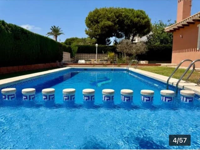 4 bedroom Villa for sale in Cabo Roig, Orihuela with pool - € 899,900 (Ref: 10027485)