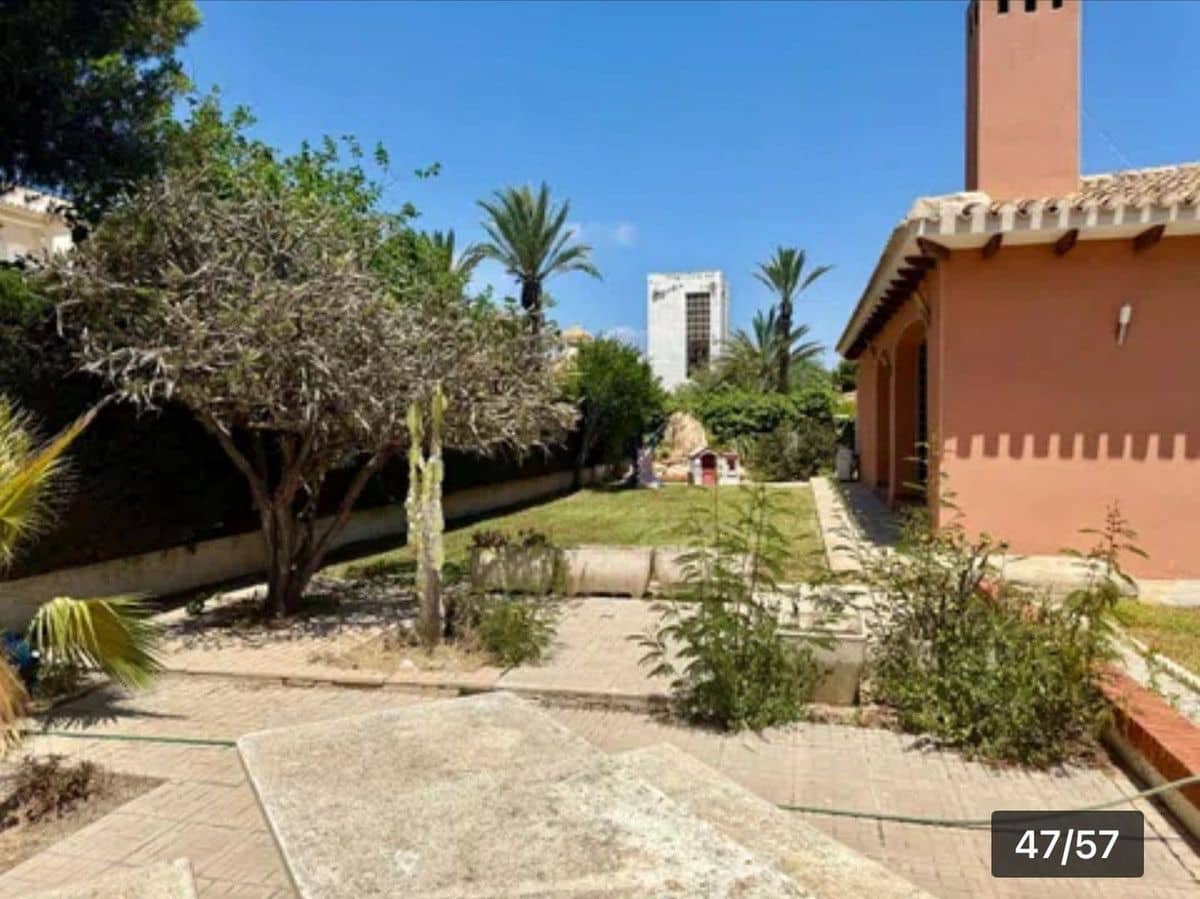 4 chambre Villa/Maison à vendre à Cabo Roig avec piscine - 899 900 € (Ref: 10027485)