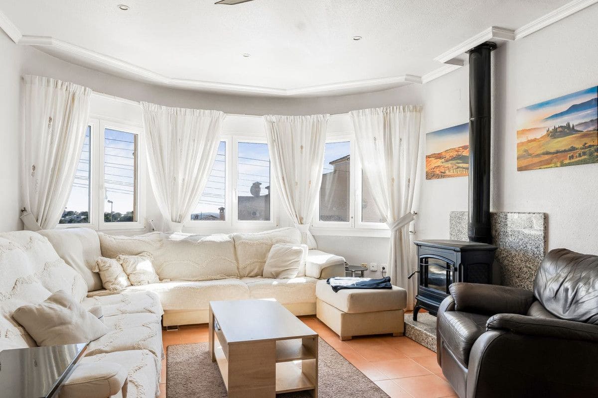 8 bedroom Villa for sale in San Miguel de Salinas with pool - € 895,000 (Ref: 10027486)