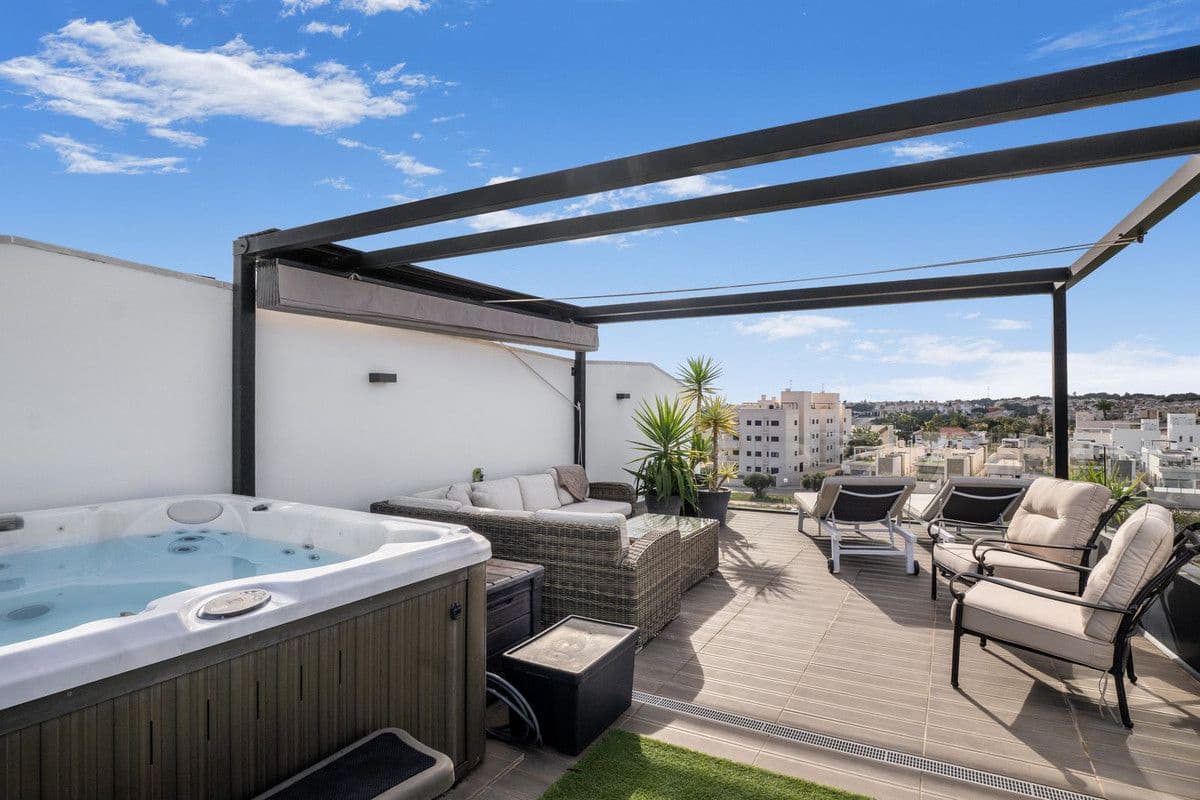 3 soveværelse Lejlighed til salg i Orihuela Costa med swimmingpool - € 539.000 (Ref: 10027487)