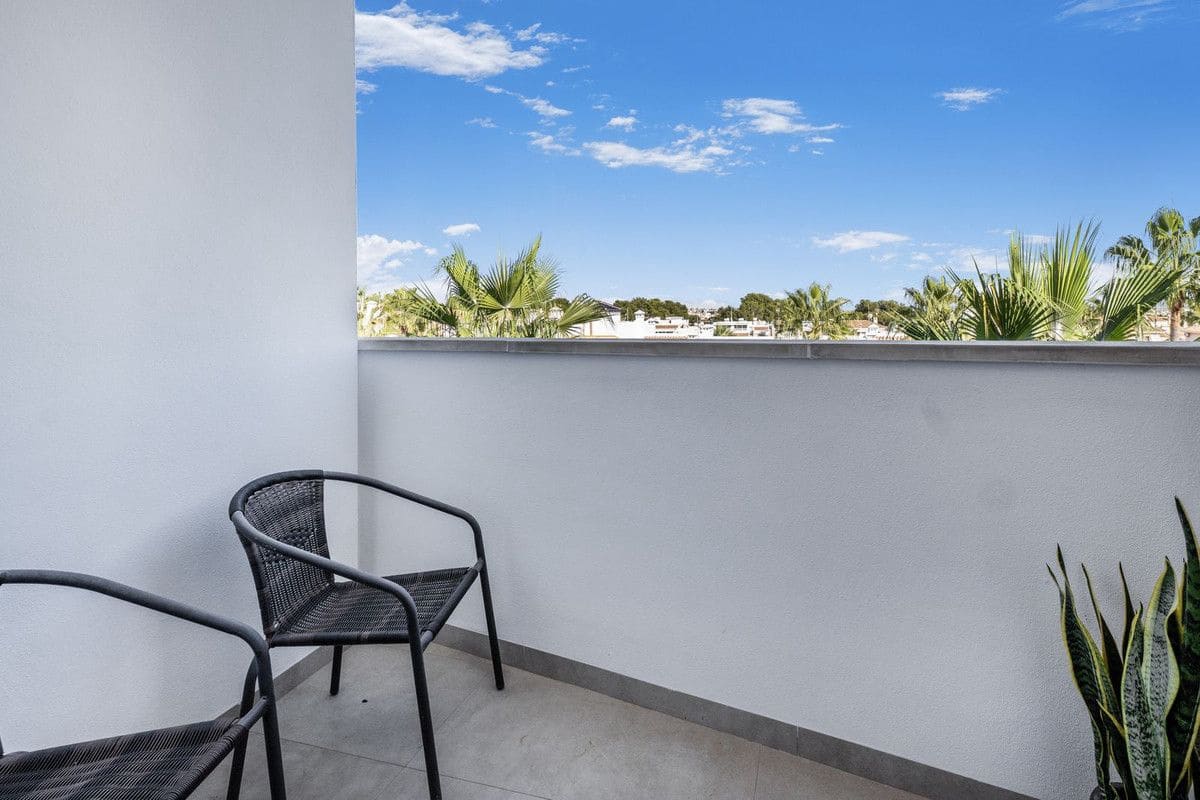 3 soveværelse Lejlighed til salg i Orihuela Costa med swimmingpool - € 539.000 (Ref: 10027487)