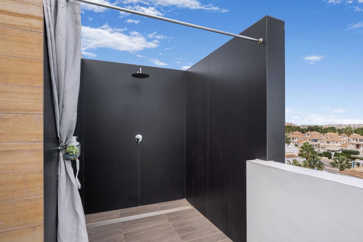 3 soveværelse Lejlighed til salg i Orihuela Costa med swimmingpool - € 539.000 (Ref: 10027487)