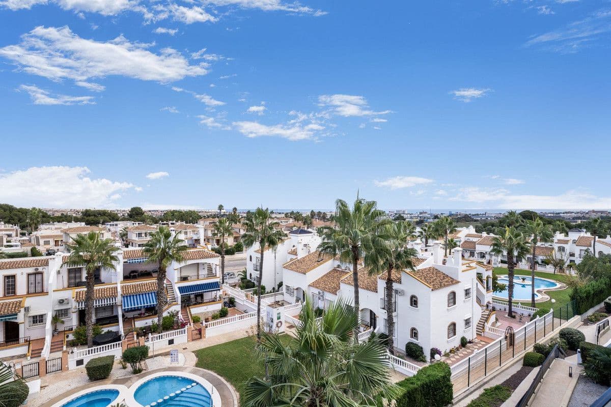 3 soveværelse Lejlighed til salg i Orihuela Costa med swimmingpool - € 539.000 (Ref: 10027487)