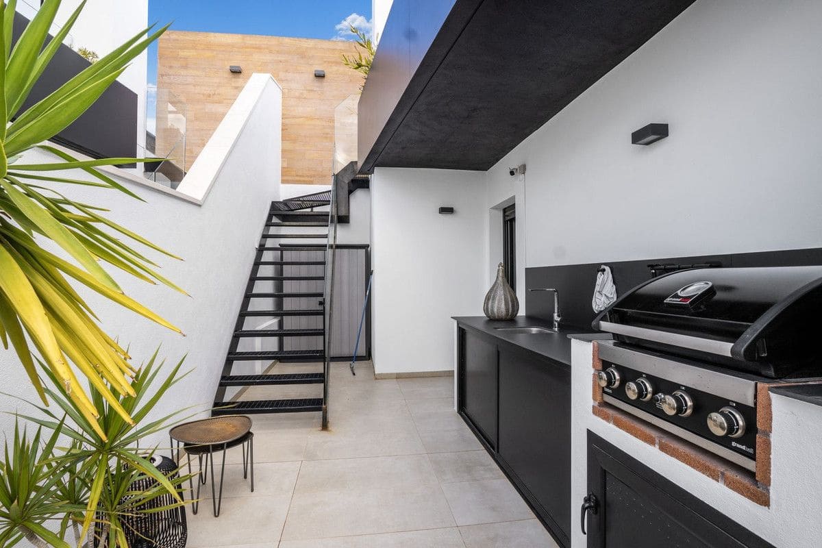 3 soveværelse Lejlighed til salg i Orihuela Costa med swimmingpool - € 539.000 (Ref: 10027487)