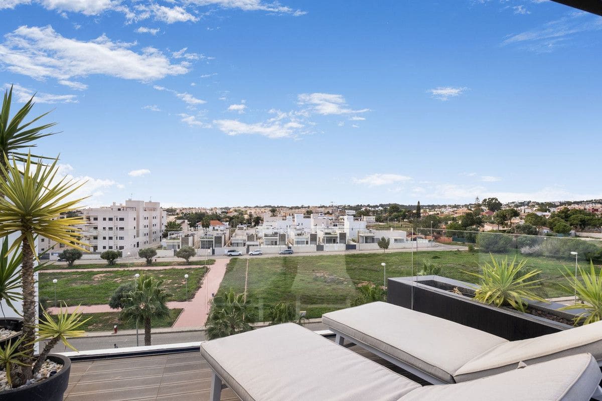 3 soveværelse Lejlighed til salg i Orihuela Costa med swimmingpool - € 539.000 (Ref: 10027487)