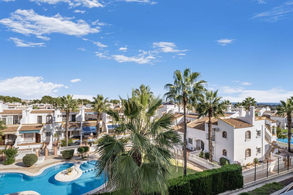 3 soveværelse Lejlighed til salg i Orihuela Costa med swimmingpool - € 539.000 (Ref: 10027487)