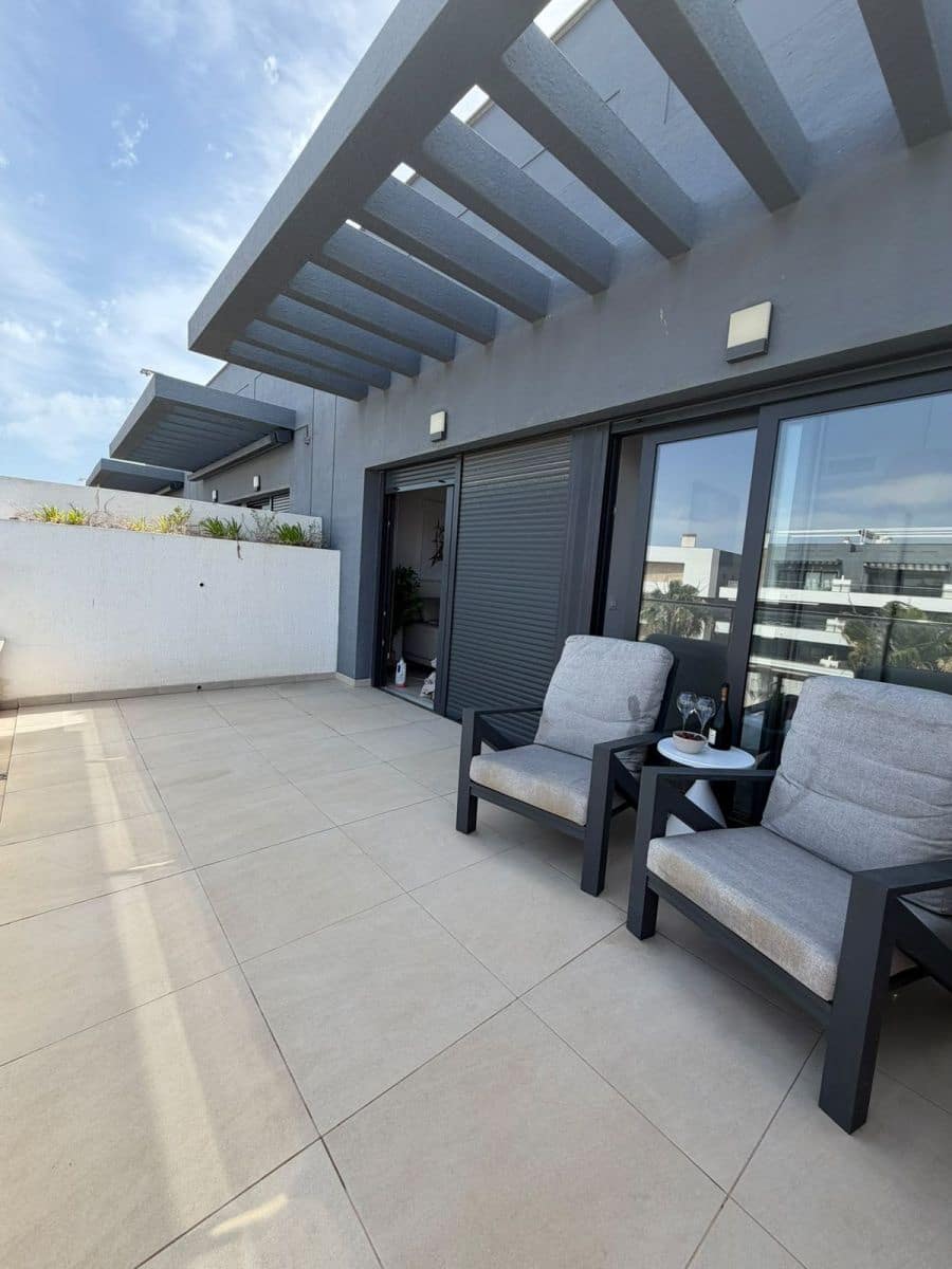 2 slaapkamer Appartement te koop in La Zenia met zwembad - € 499.000 (Ref: 10027488)
