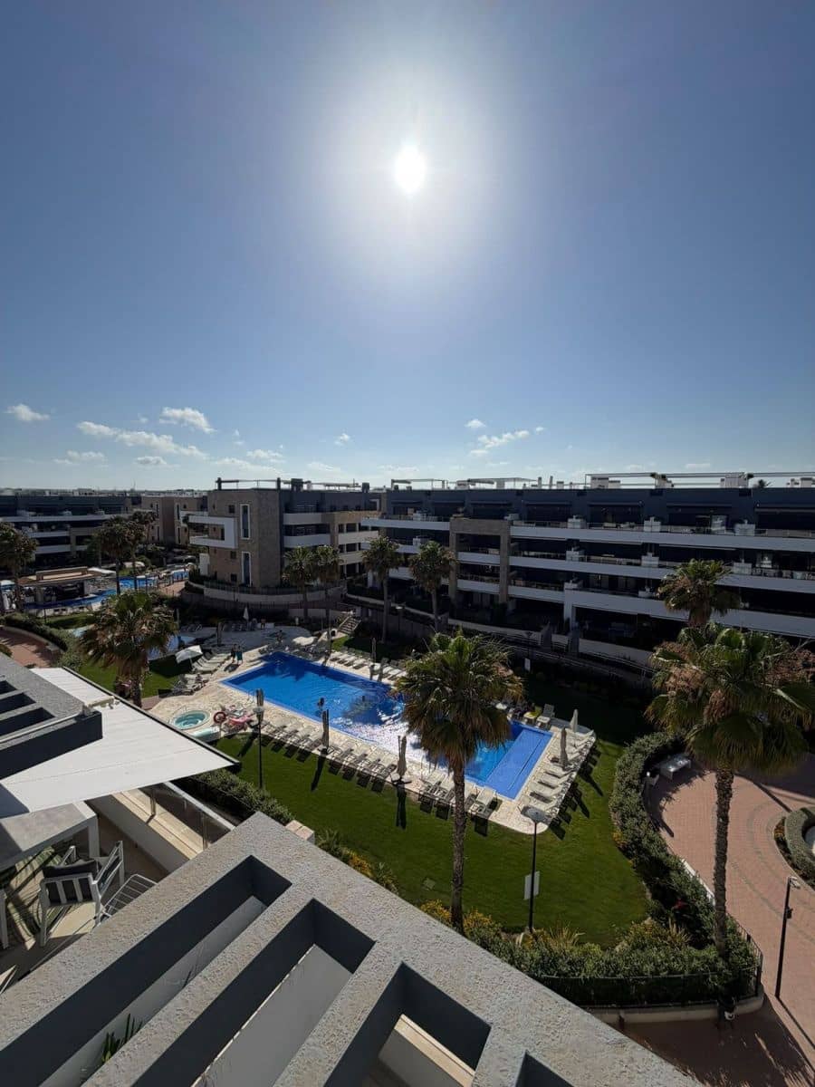 2 slaapkamer Appartement te koop in La Zenia met zwembad - € 499.000 (Ref: 10027488)