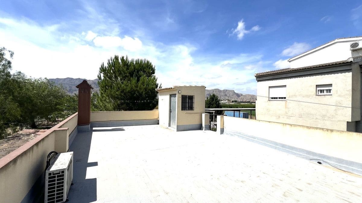 3 soveværelse Finca/Landehus til salg i Orihuela med swimmingpool - € 450.000 (Ref: 10027489)