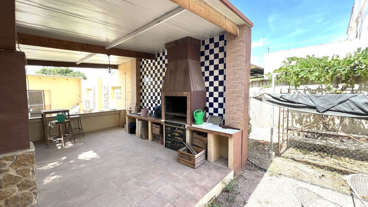 3 soveværelse Finca/Landehus til salg i Orihuela med swimmingpool - € 450.000 (Ref: 10027489)