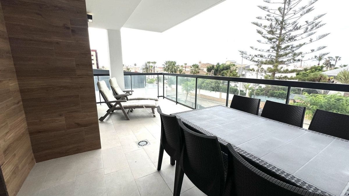 2 Zimmer Apartment zu verkaufen in Pilar de la Horadada mit Pool - 442.000 € (Ref: 10027490)