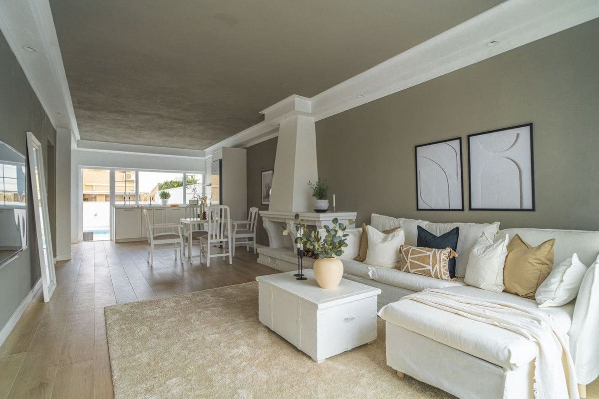 3 sypialnia Willa na sprzedaż w El Chaparral z basenem - 439 000 € (Ref: 10027491)