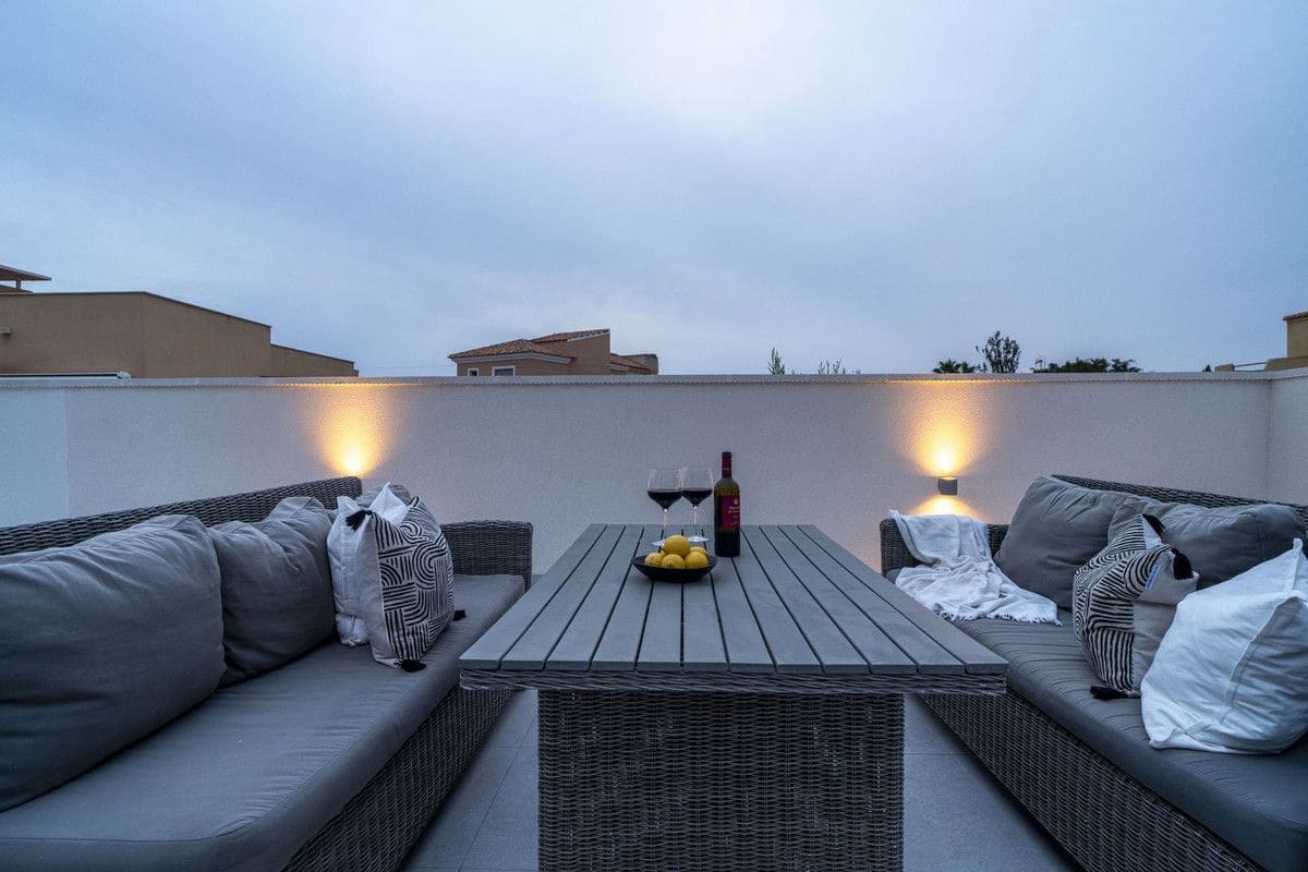 3 sypialnia Willa na sprzedaż w El Chaparral z basenem - 439 000 € (Ref: 10027491)