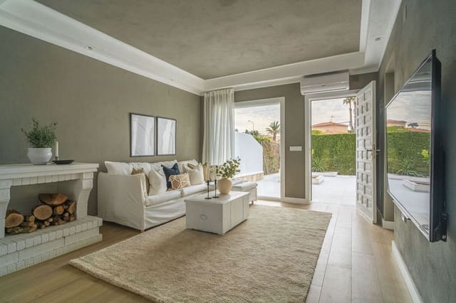 3 sypialnia Willa na sprzedaż w El Chaparral, Torrevieja z basenem - 439 000 € (Ref: 10027491)