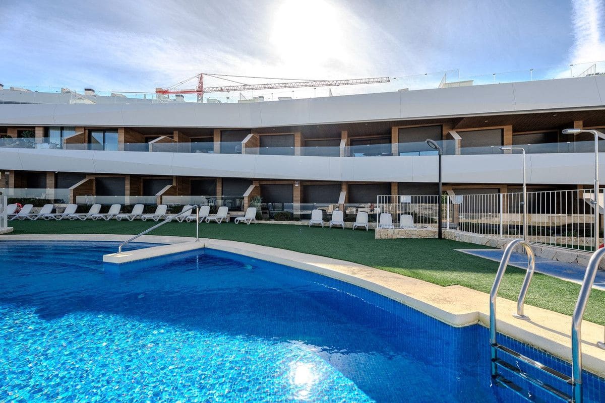 3 sovrum Lägenhet till salu i Gran Alacant med pool - 435 000 € (Ref: 10027492)