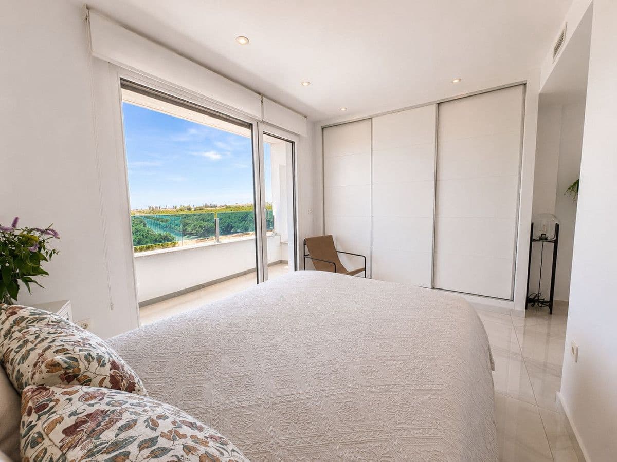 3 bedroom Townhouse for sale in La Siesta with pool - € 429,000 (Ref: 10027493)
