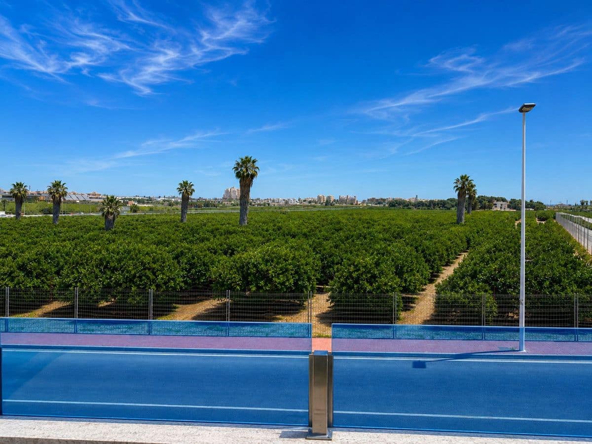3 bedroom Townhouse for sale in La Siesta with pool - € 429,000 (Ref: 10027493)