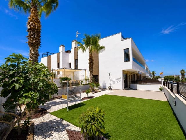 3 bedroom Townhouse for sale in La Siesta, Torrevieja with pool - € 429,000 (Ref: 10027493)