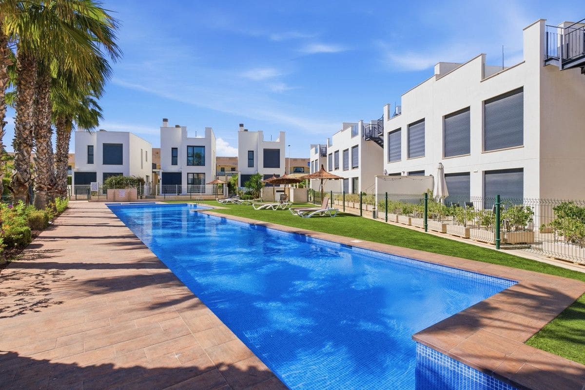 3 sypialnia Willa na sprzedaż w Orihuela Costa z basenem - 395 000 € (Ref: 10027495)