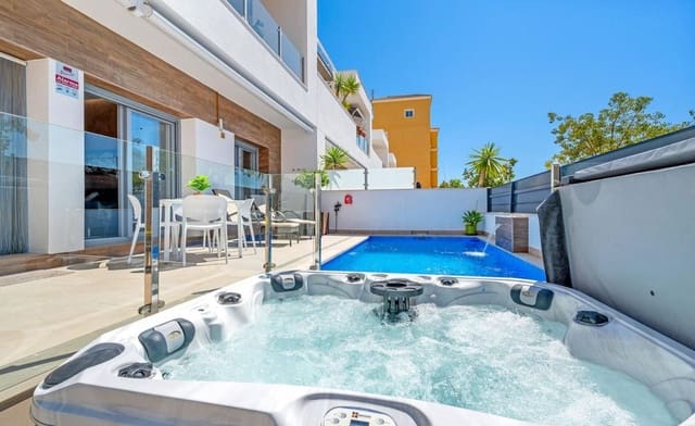 3 soveværelse Byhus til salg i Formentera del Segura med swimmingpool - € 329.000 (Ref: 10027497)