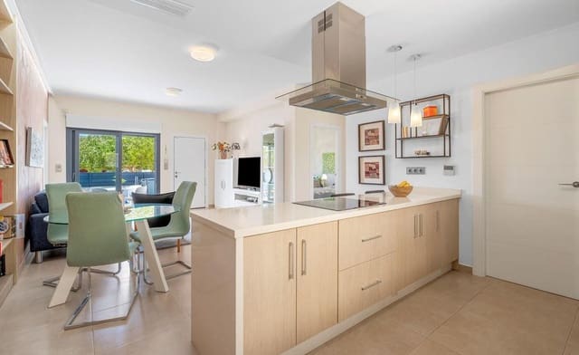 3 soveværelse Byhus til salg i Formentera del Segura med swimmingpool - € 329.000 (Ref: 10027497)