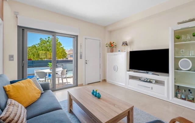 3 soveværelse Byhus til salg i Formentera del Segura med swimmingpool - € 329.000 (Ref: 10027497)