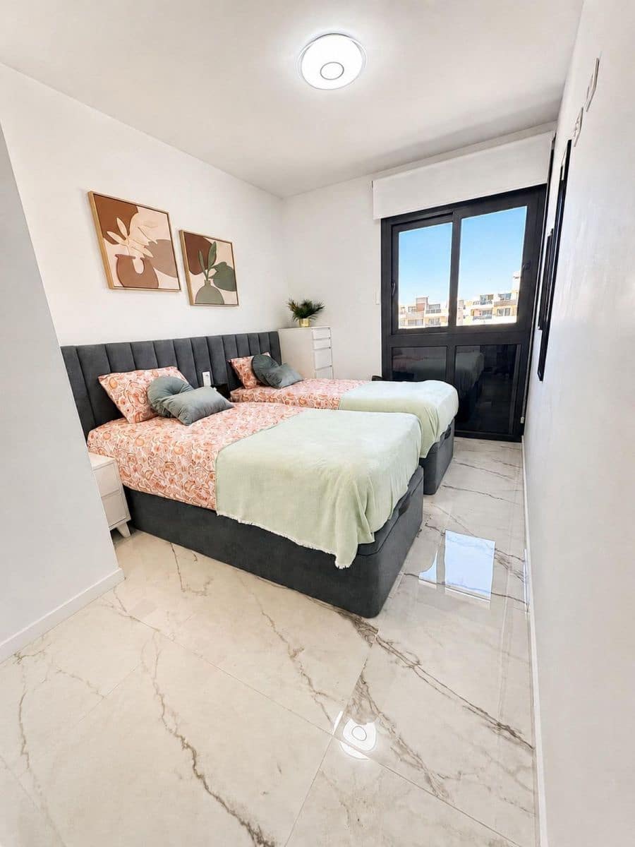 2 bedroom Apartment for sale in Orihuela Costa with pool - € 288,900 (Ref: 10027499)