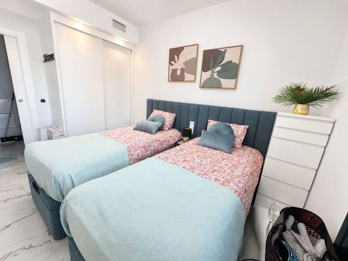 2 bedroom Apartment for sale in Orihuela Costa with pool - € 288,900 (Ref: 10027499)