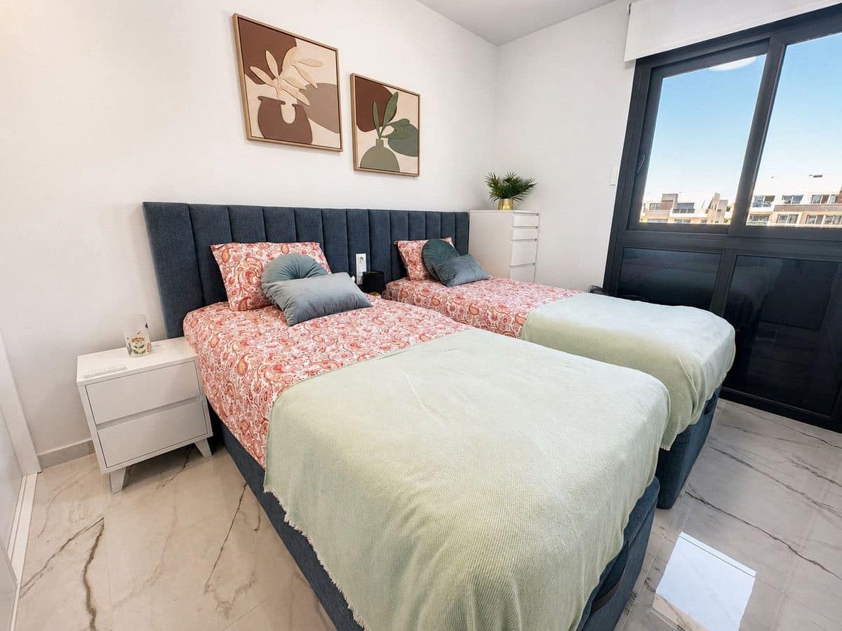 2 bedroom Apartment for sale in Orihuela Costa with pool - € 288,900 (Ref: 10027499)