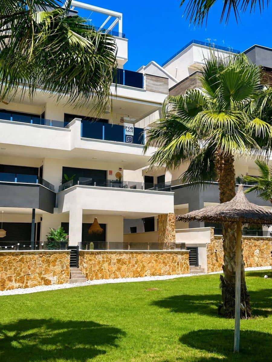2 bedroom Apartment for sale in Orihuela Costa with pool - € 288,900 (Ref: 10027499)