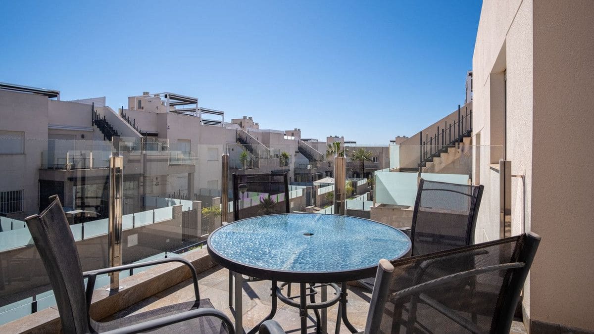 3 camera da letto Appartamento in vendita in Torrevieja con piscina - 275.000 € (Rif: 10027501)