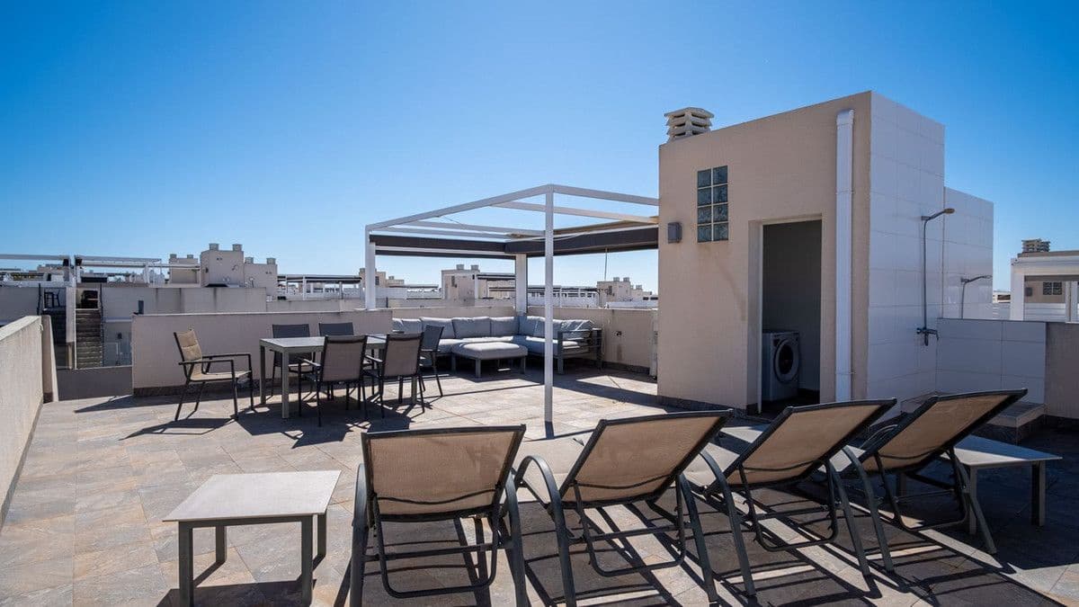 3 camera da letto Appartamento in vendita in Torrevieja con piscina - 275.000 € (Rif: 10027501)