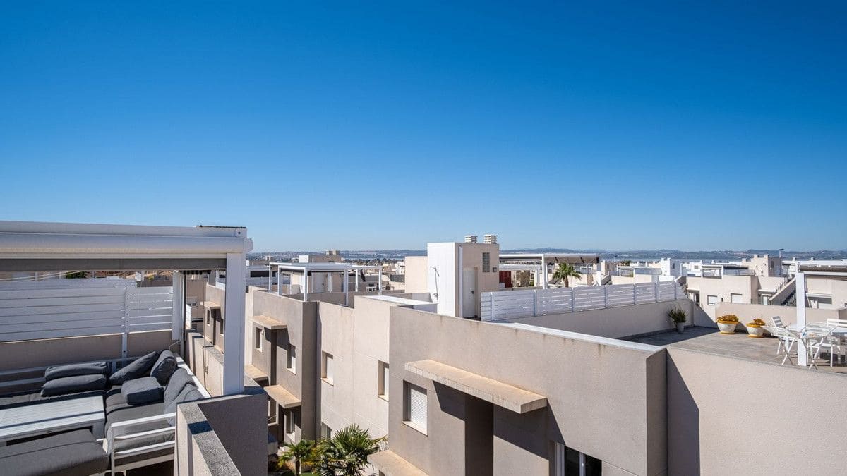 3 camera da letto Appartamento in vendita in Torrevieja con piscina - 275.000 € (Rif: 10027501)