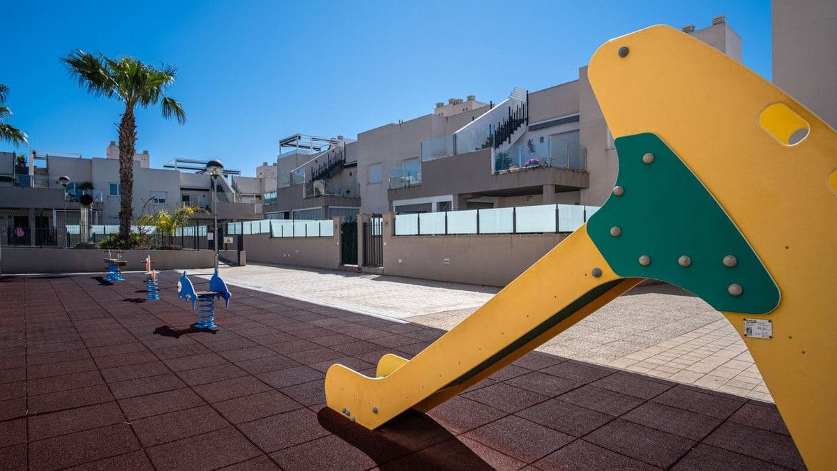 3 camera da letto Appartamento in vendita in Torrevieja con piscina - 275.000 € (Rif: 10027501)