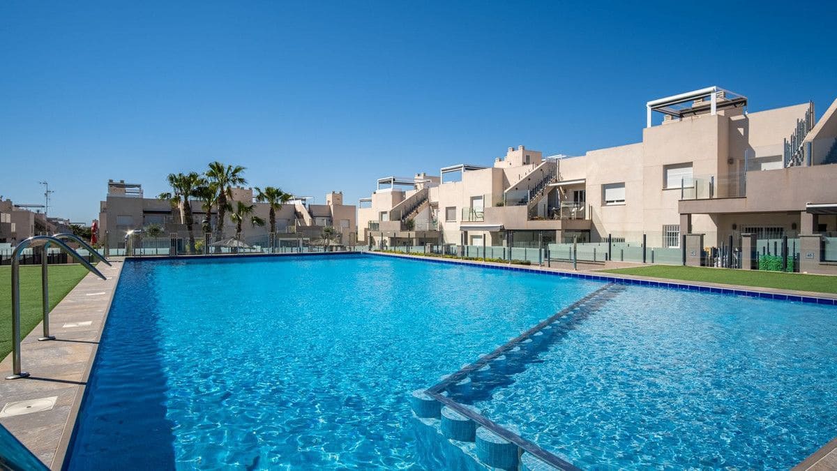 3 camera da letto Appartamento in vendita in Torrevieja con piscina - 275.000 € (Rif: 10027501)
